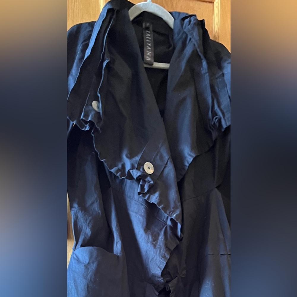 Kaliyana long architected matte black cotton coat - Picture 6 of 7
